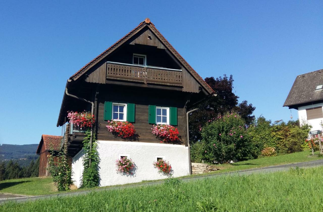 Ferienhaus Gross Steinreib Exterior photo